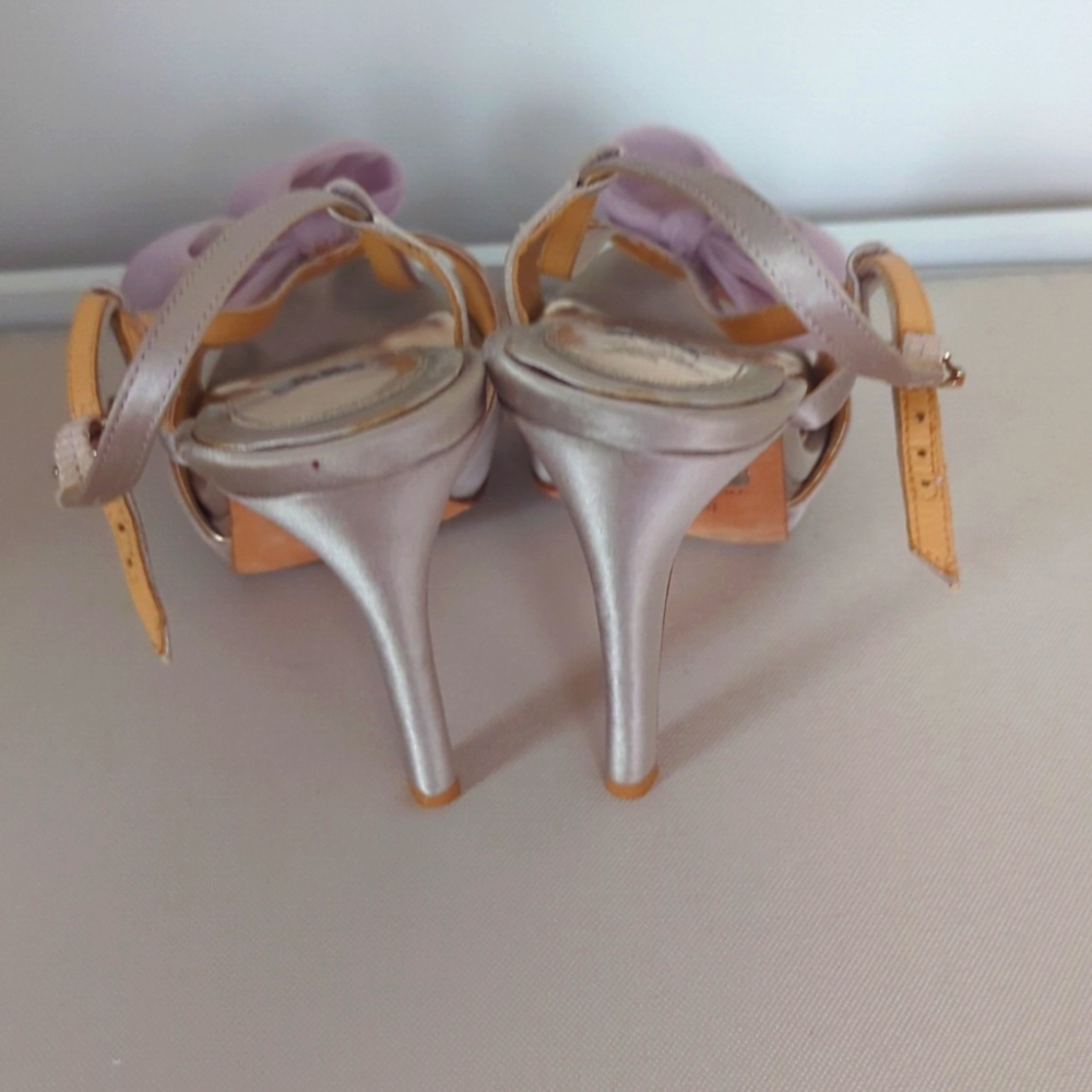 Badgley Mischka Champagne Color Heels with Bow Size 7.5 - Picture 3 of 5